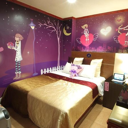 Golden Swallow Hotel Сіньчжу Екстер'єр фото
