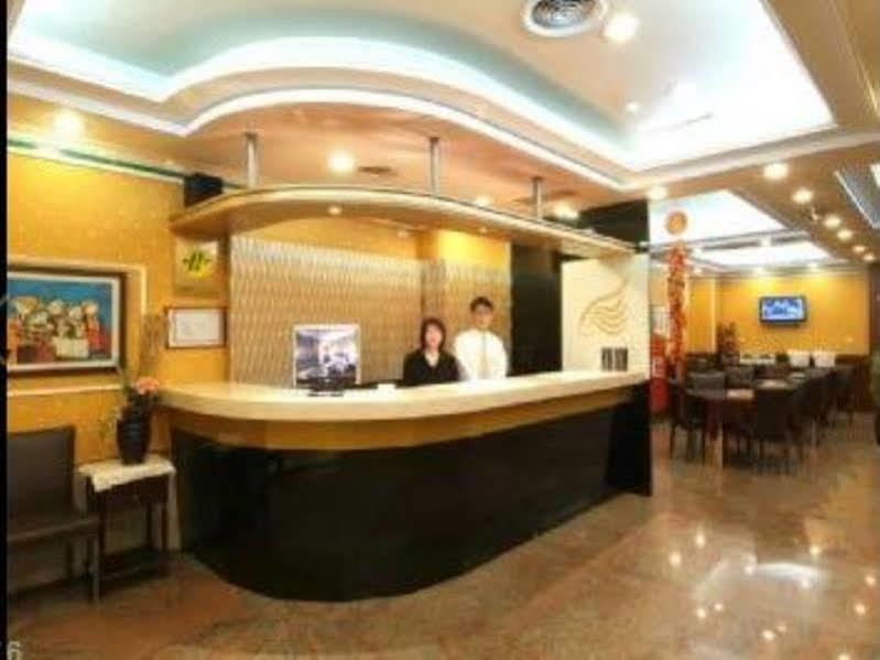 Golden Swallow Hotel Сіньчжу Екстер'єр фото