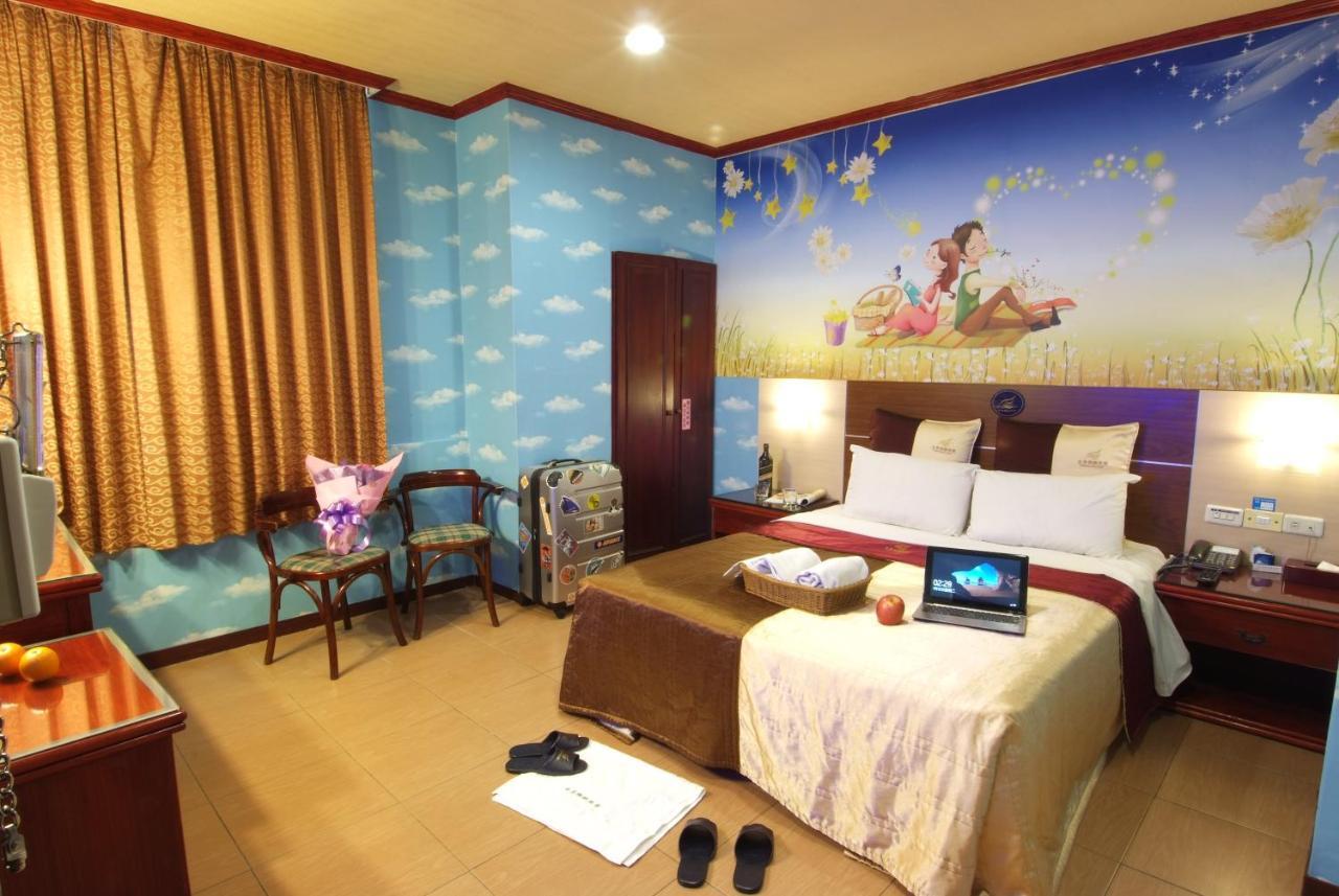 Golden Swallow Hotel Сіньчжу Екстер'єр фото